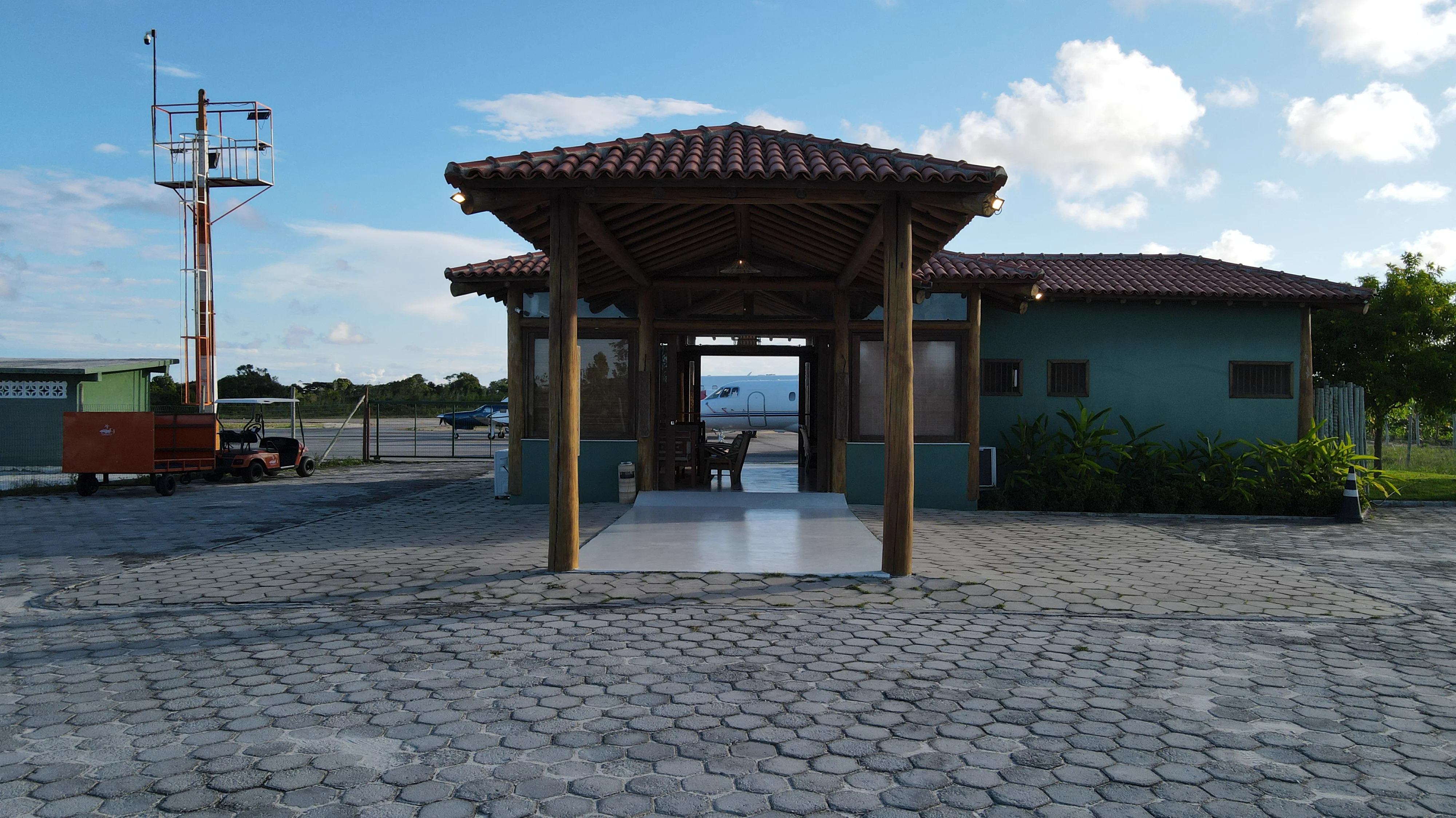 Aeropuerto Terravista - aérea con selva atlántica