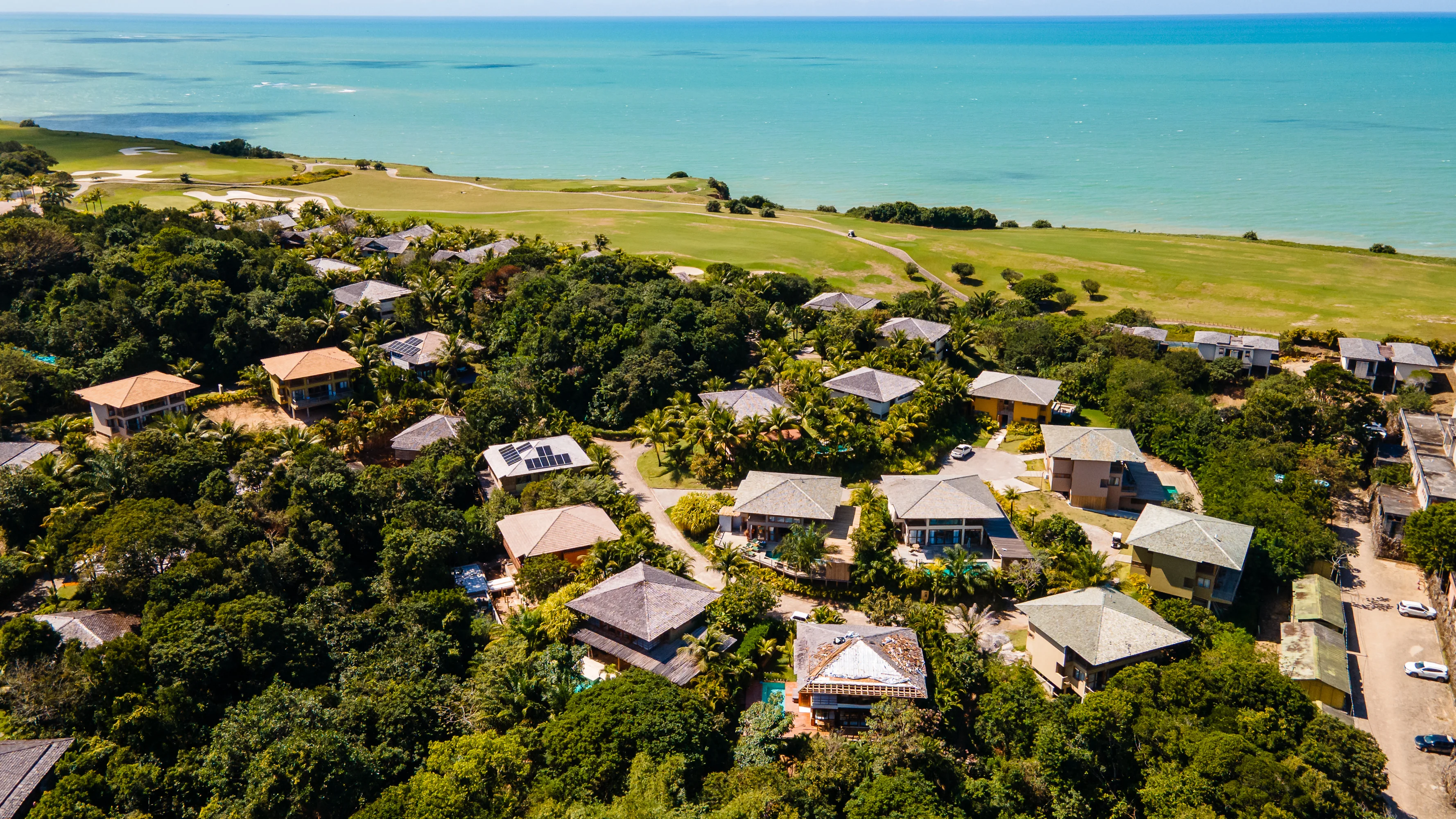Casa 43 - vista aérea con el mar y el campo de golf