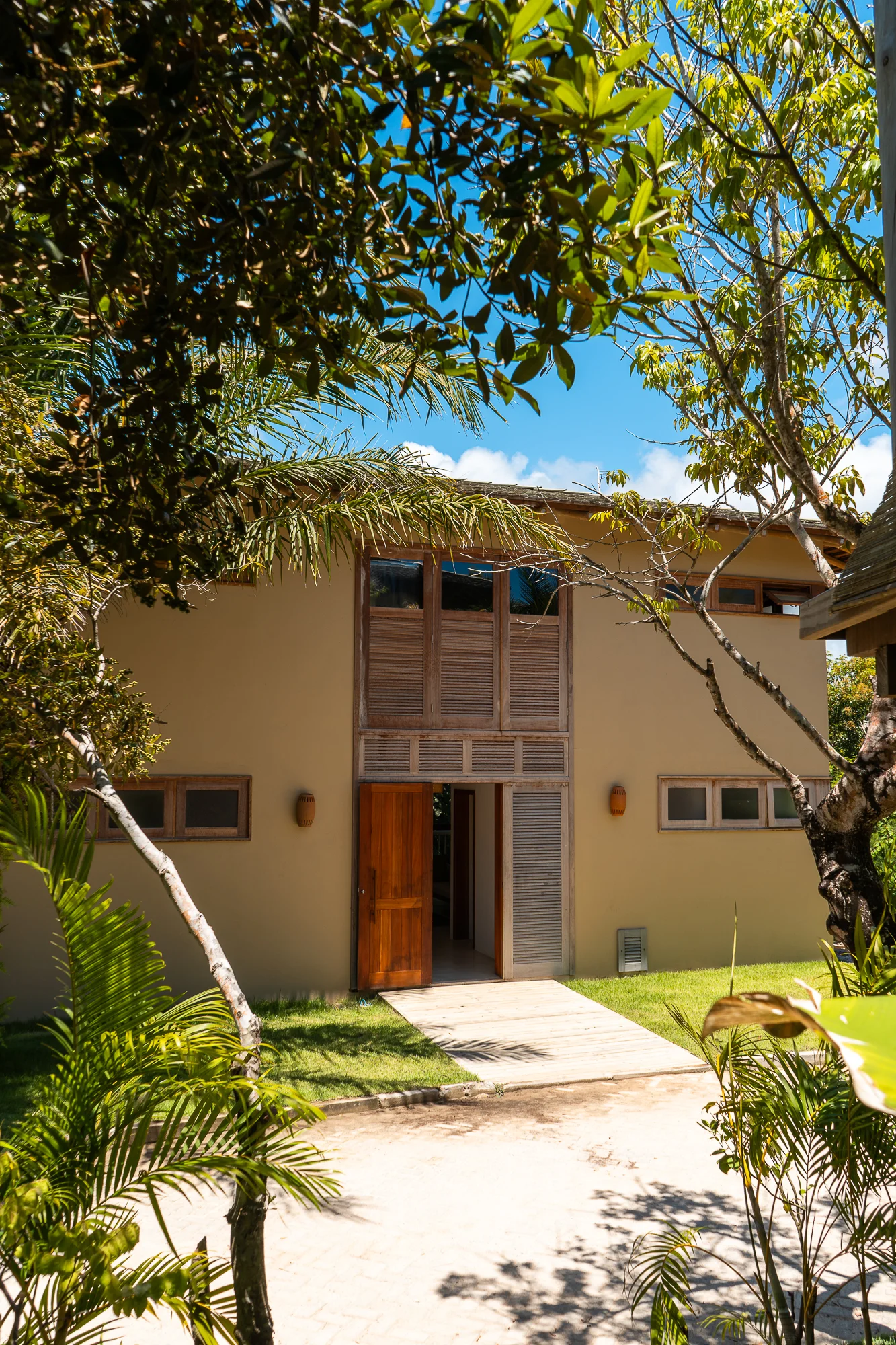 Casa 43 - fachada y entrada