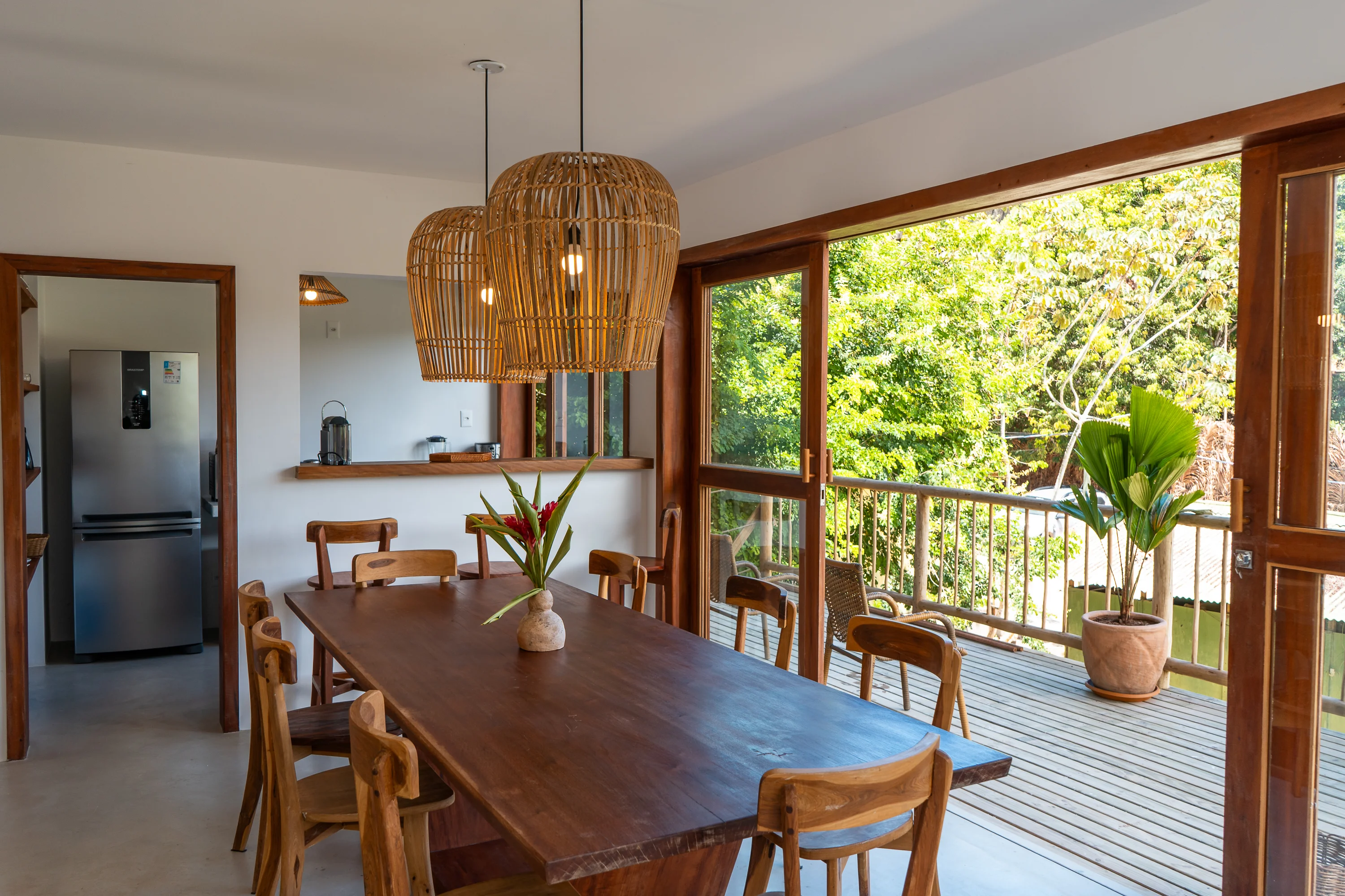 Casa 44 - dining room with garden view